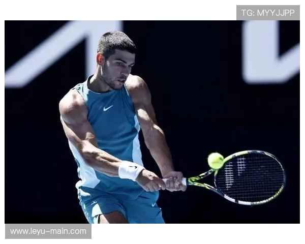 阿尔卡拉斯完胜阿利亚西姆,首次跻身ATP年终总决赛争冠战 阿尔卡拉斯完胜阿利亚西姆,首次跻身ATP年终总决赛争冠战