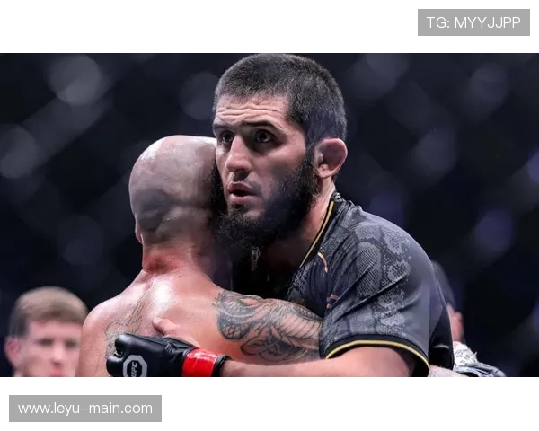 马哈切夫战术执行完美，次中量级迎来新王