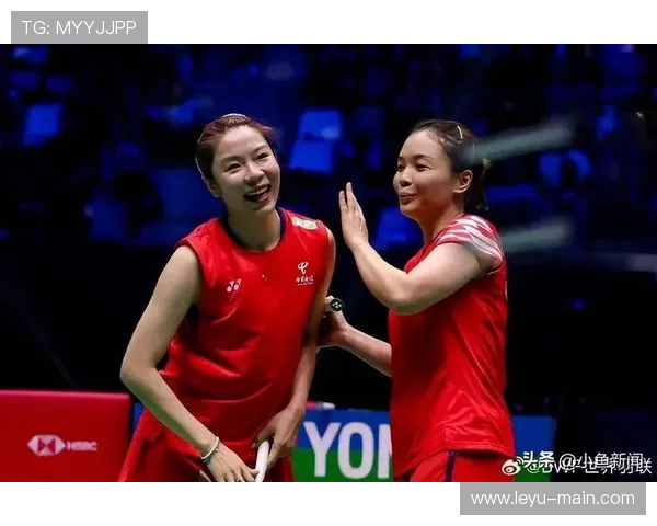 韩国公开赛女双：陈清晨关键鱼跃救球，贾一凡重杀锁定胜局